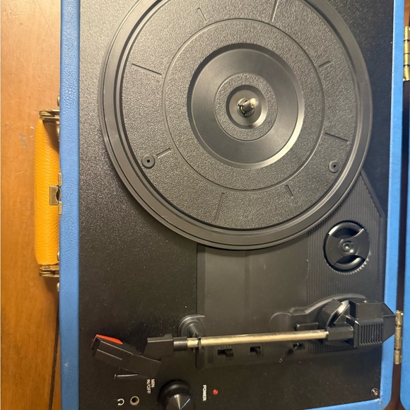 Crosley record player - Picture 3 of 5